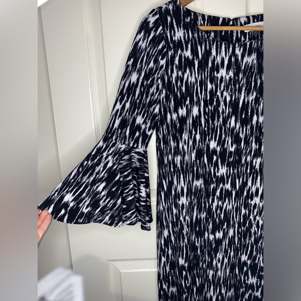 Calvin Klein Size 12 Black Animal Print Bell Sleeve Dress Work Career Date Night